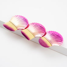 Load image into Gallery viewer, Shell Shape Makeup Brush